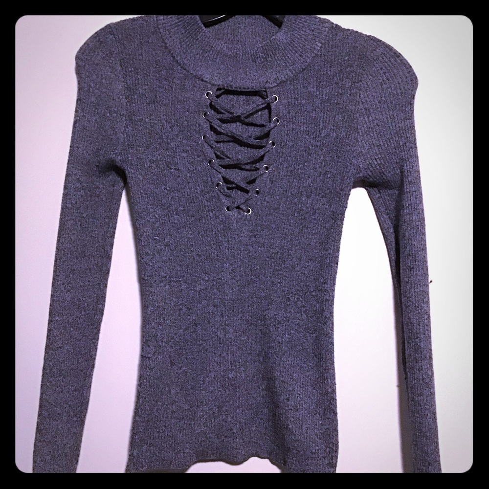 Women’s Tie Front Sweater Size Small